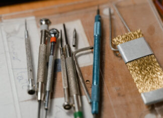 เจาะลึกชุดเครื่องมือช่างประจำบ้าน: DIY คุ้มจริงหรือแค่เสียเงินฟรี? เจาะลึกชุดเครื่องมือช่างประจำบ้าน: DIY คุ้มจริงหรือแค่เสียเงินฟรี?