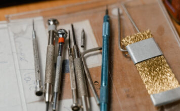 เจาะลึกชุดเครื่องมือช่างประจำบ้าน: DIY คุ้มจริงหรือแค่เสียเงินฟรี? เจาะลึกชุดเครื่องมือช่างประจำบ้าน: DIY คุ้มจริงหรือแค่เสียเงินฟรี?