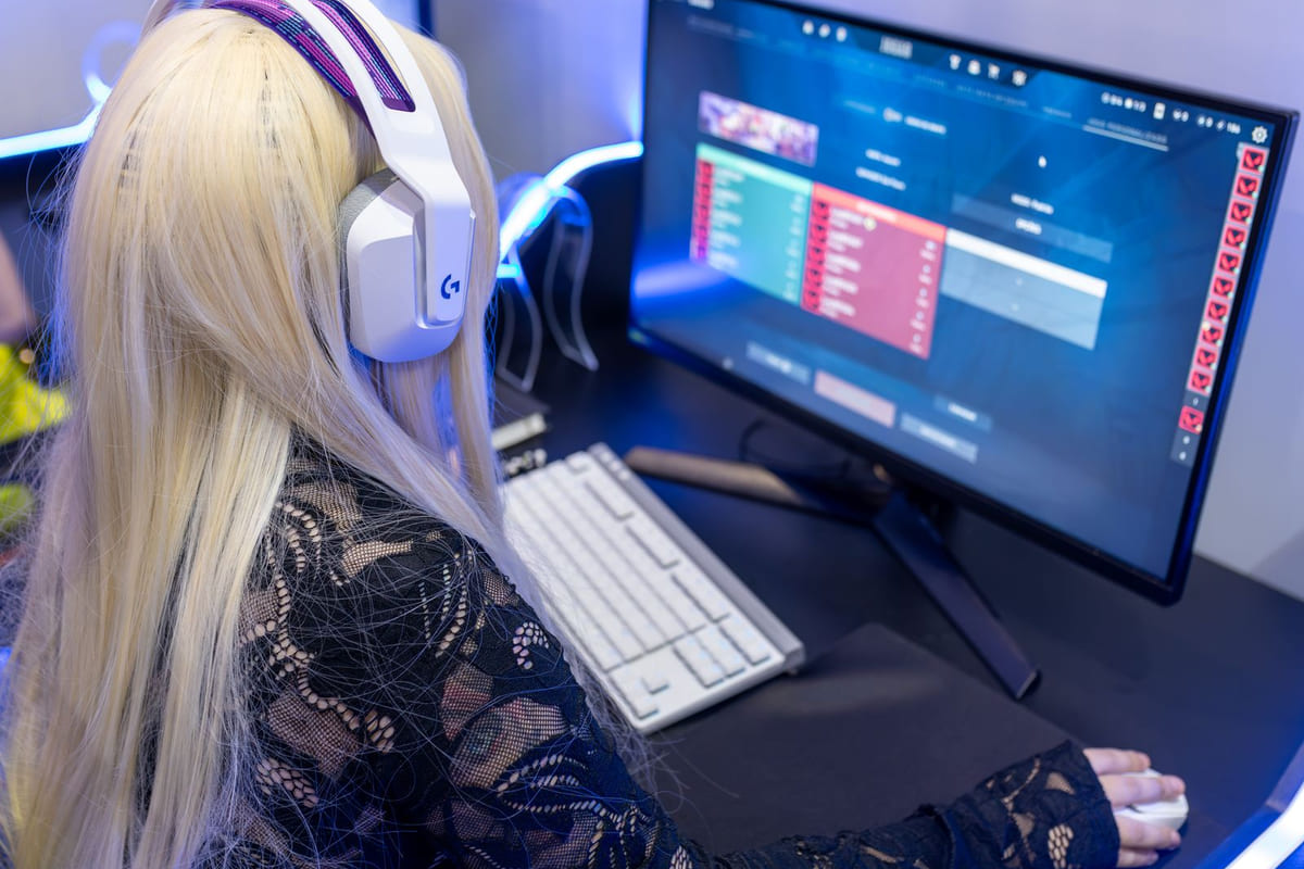จอ 60Hz กับ 144Hz: ความจริงที่ผู้สร้างคอนเทนต์ต้องรู้ ไม่ใช่แค่เรื่องเล่นเกม